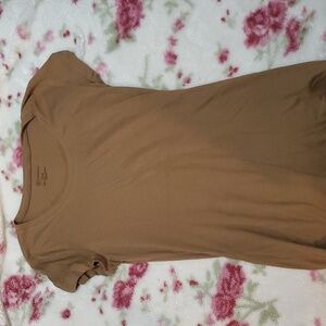 Light brown t shirt fitted